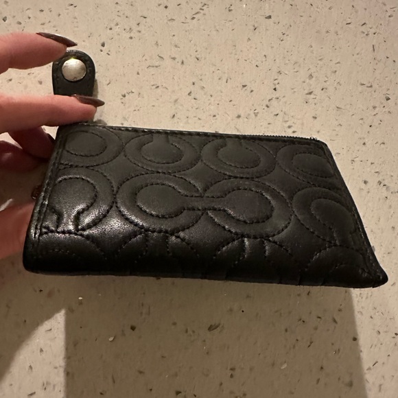 Mini black Coach wallet - Picture 8 of 9